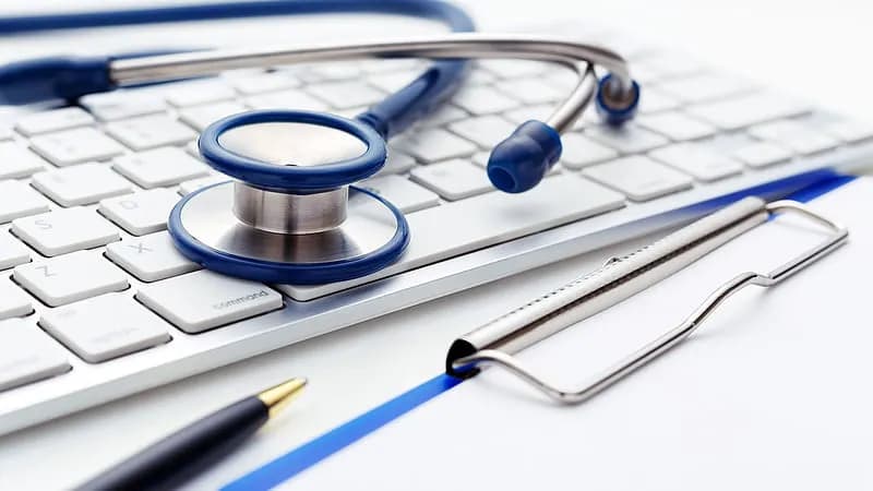 العيادات والمراكز الطبية والتجميلية